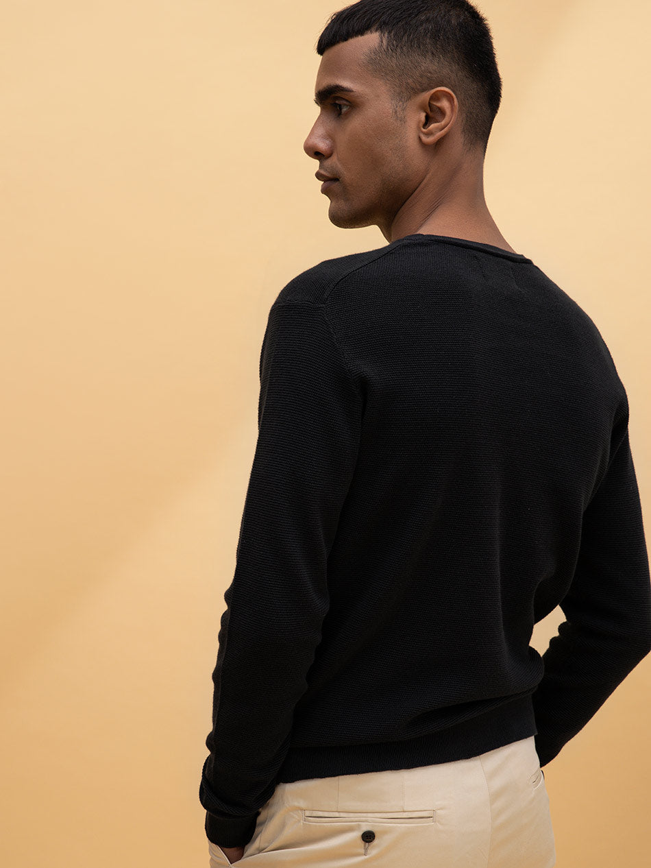 BLACK LONG SLEEVED TEE