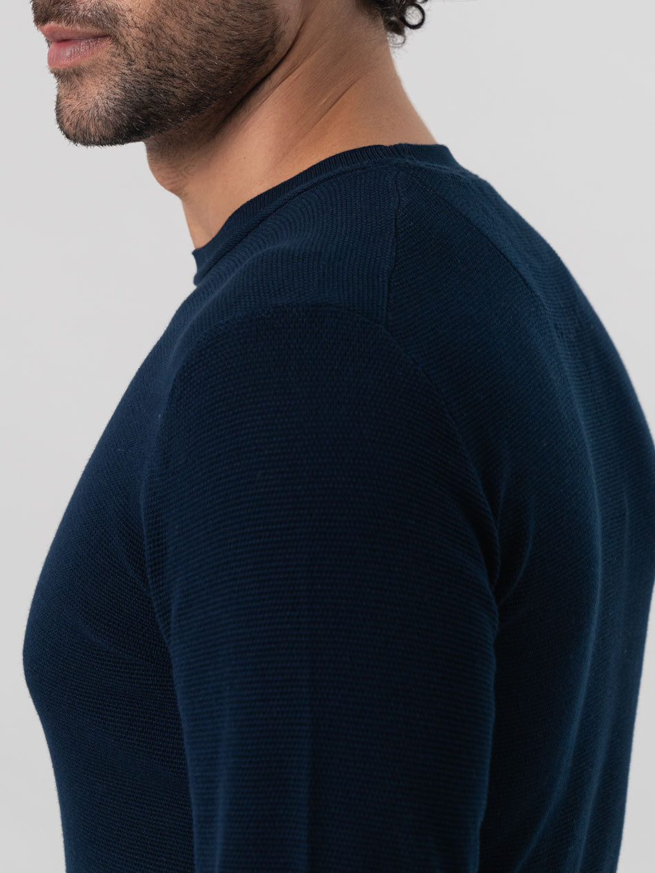 NAVY LONG SLEEVED TEE