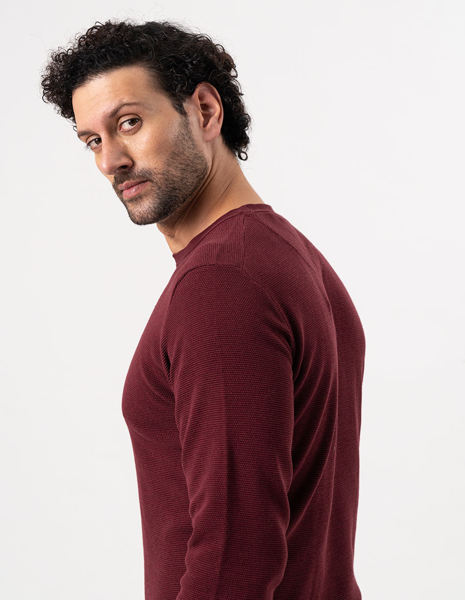 BURGUNDY LONG SLEEVED TEE