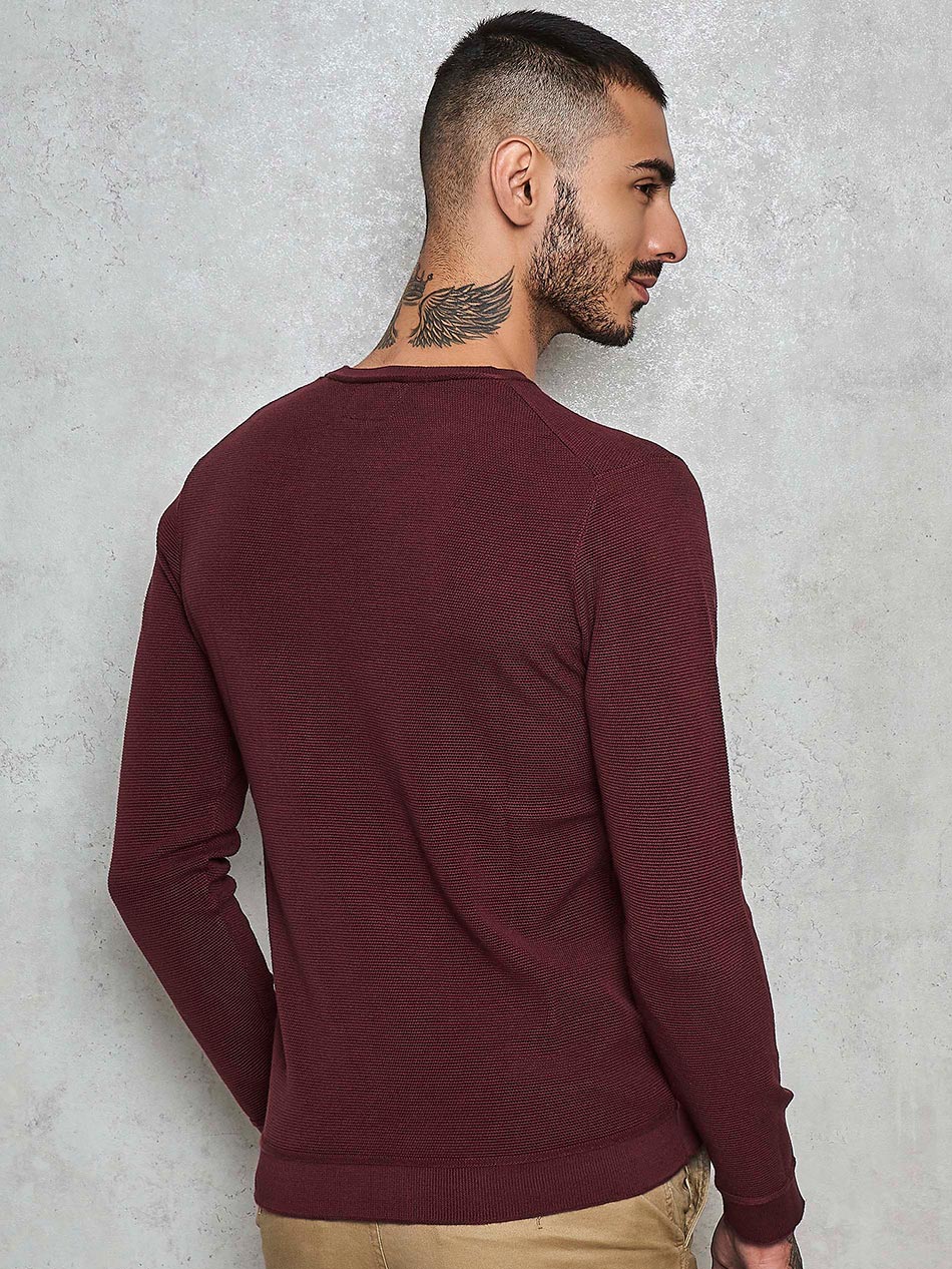 BURGUNDY LONG SLEEVED TEE